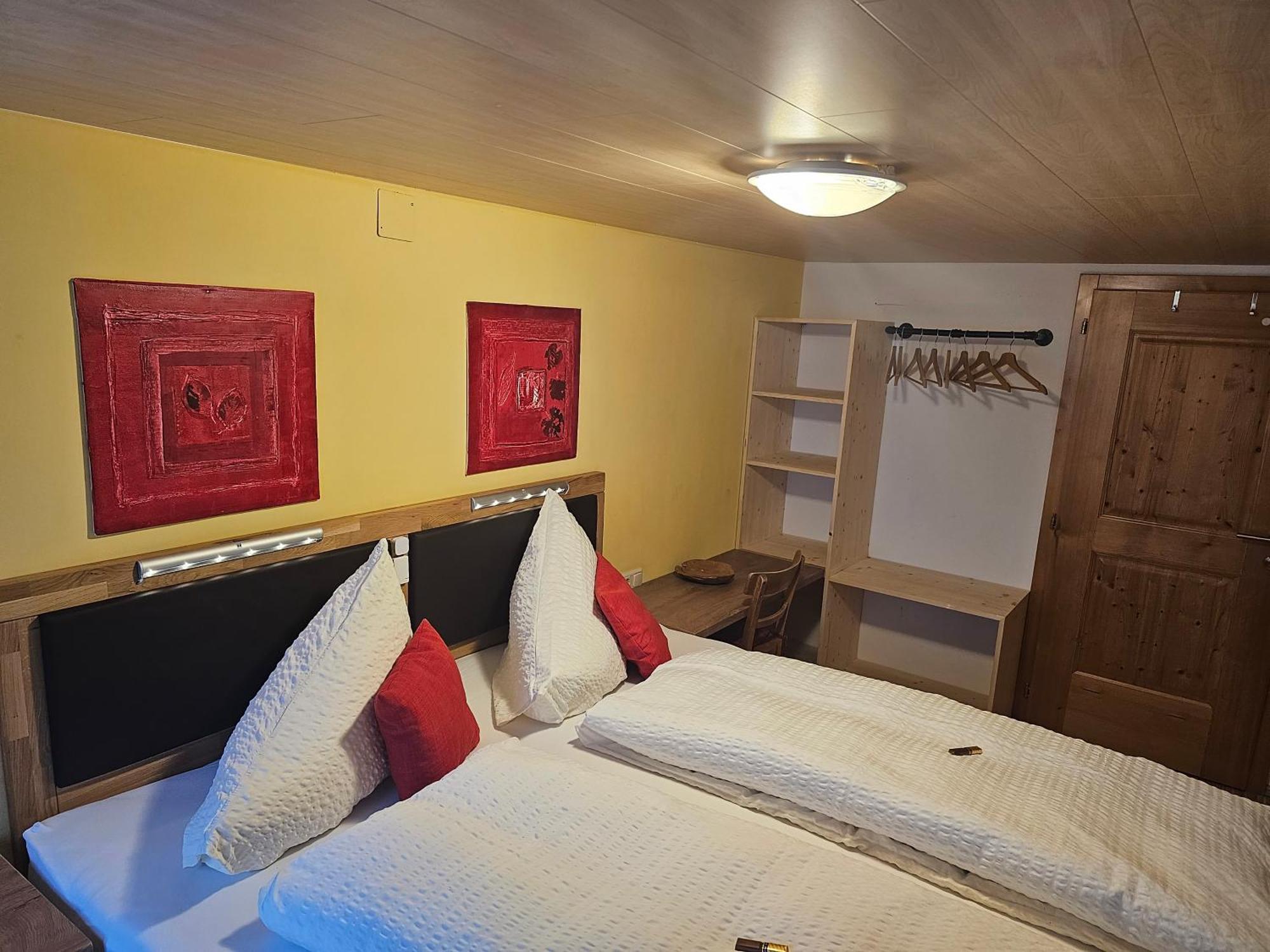 Schwendehof Homestay *